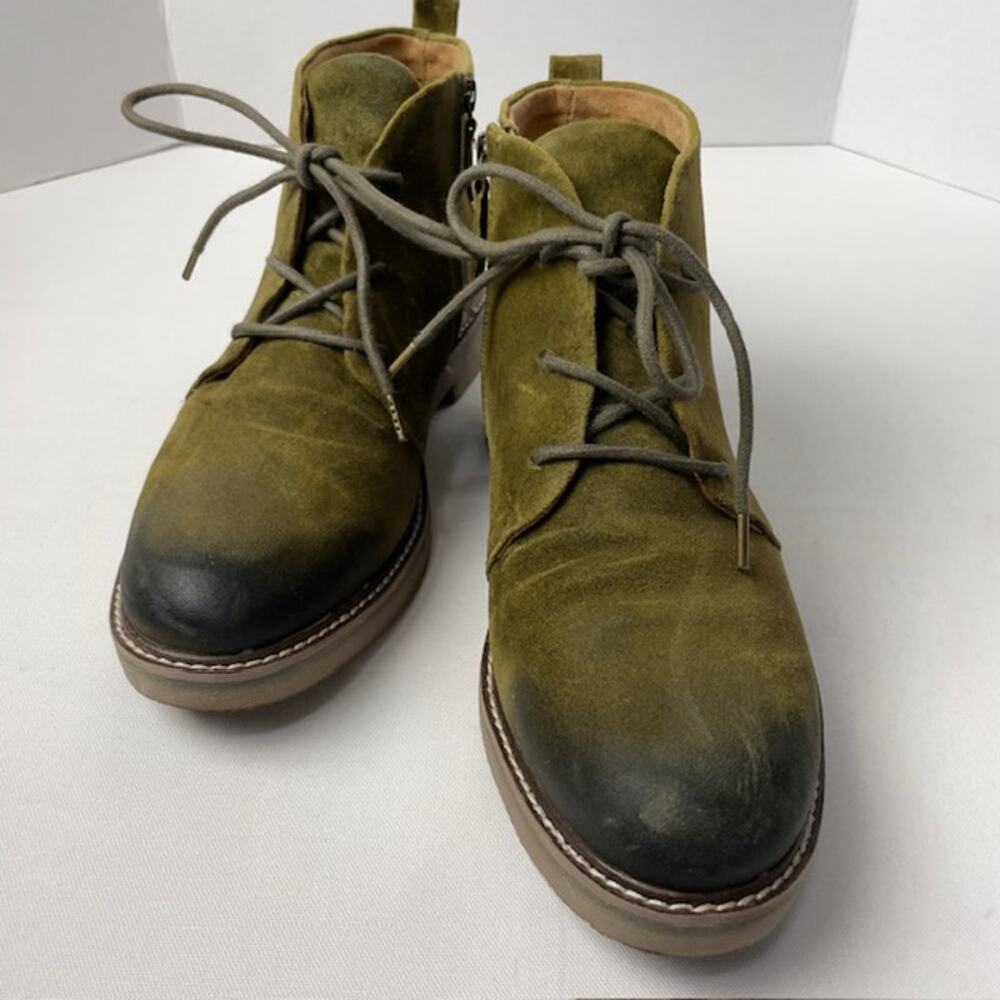 Comfortiva Align Olive Green Distressed Suede Ankle Boots Women 11 Wide Zip Lace